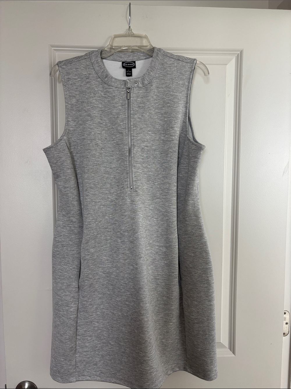 Scoop Grey Sleeveless Zip-Front Athletic Dress 👗